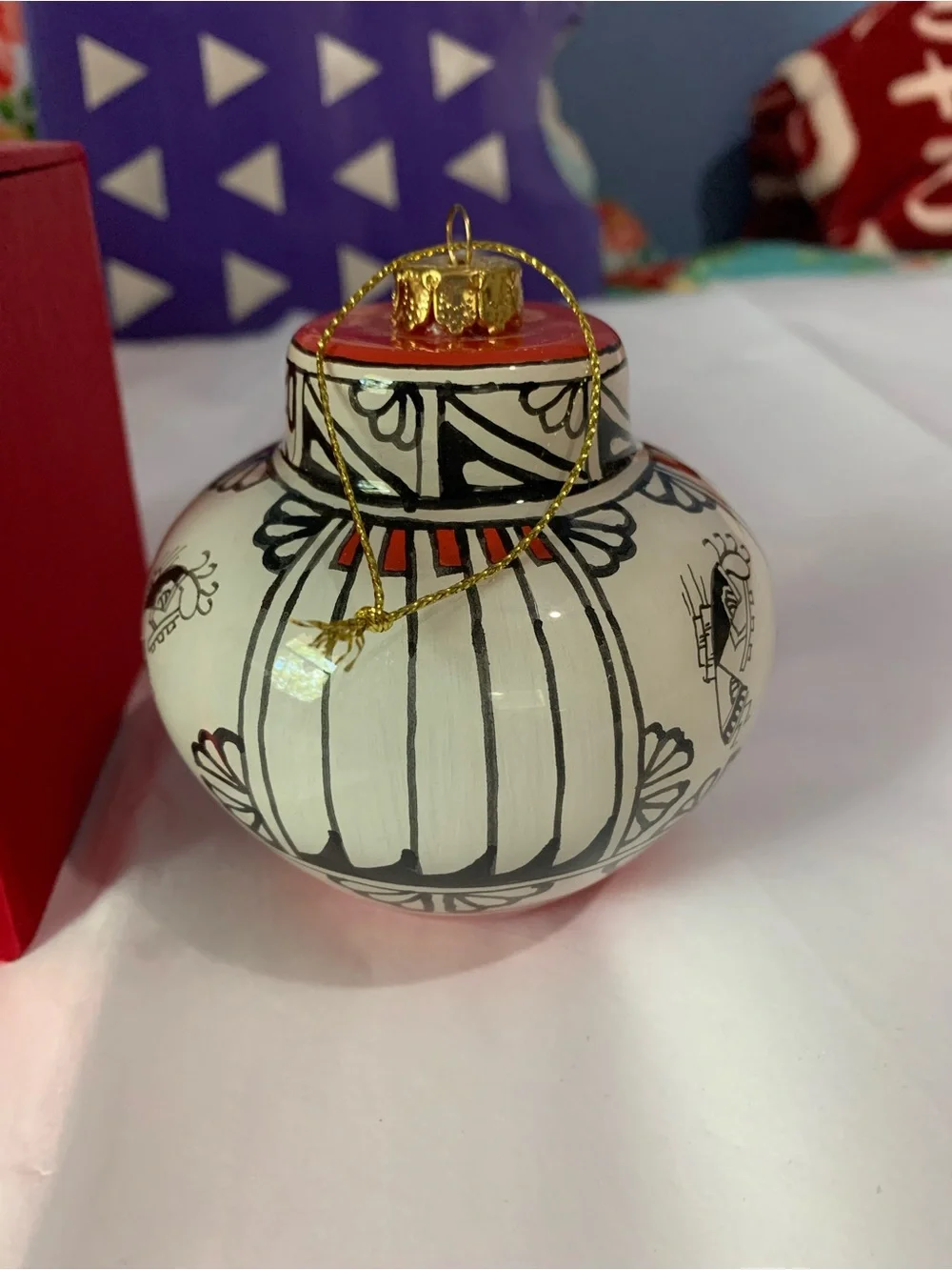 Lawrence Vargas Hand Painted Ornament HB102-Kokopelli Silk Box
